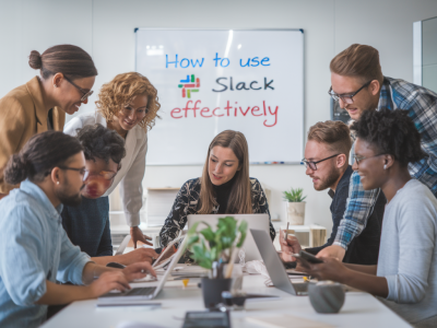 Comment utiliser le nudge marketing pour augmenter l'adoption d'un nouvel outil interne (exemple : Slack)